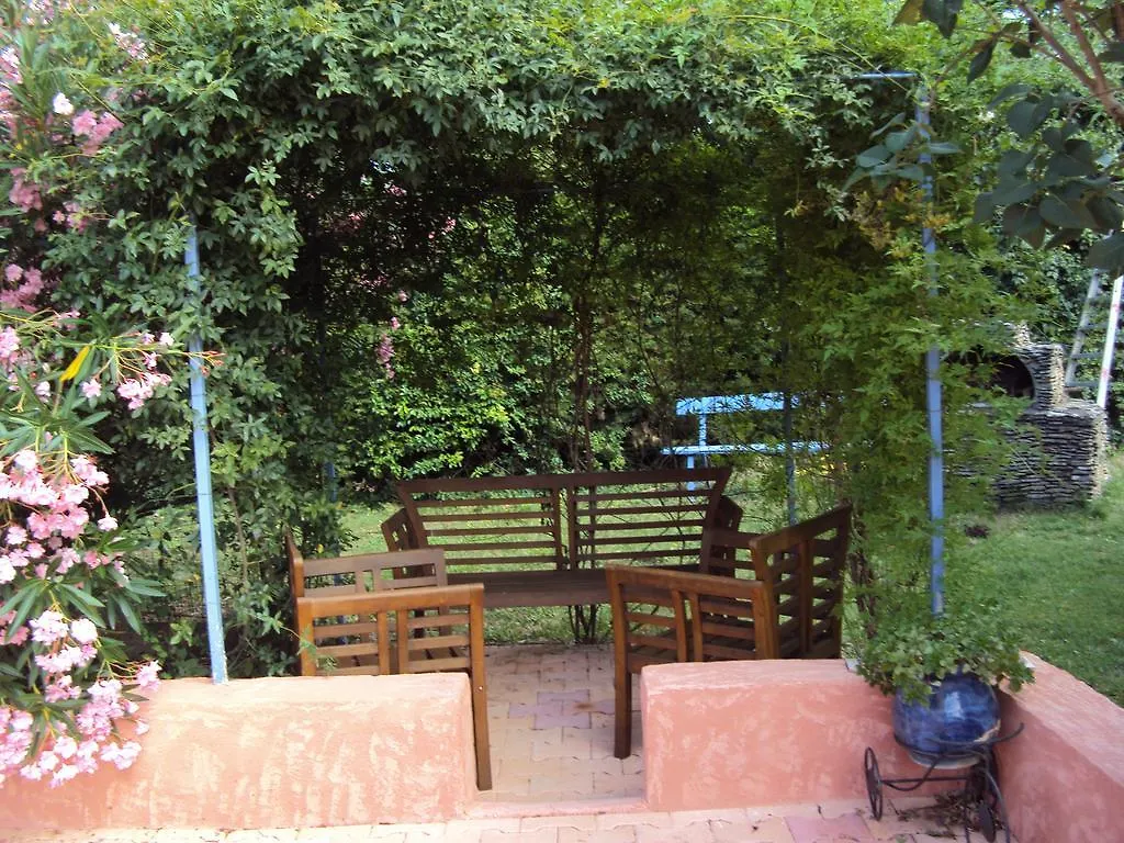 La Douloire Hotel Pernes-les-Fontaines 0*,